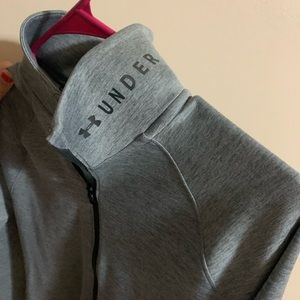 MD- Underarmour Grey Half Zip Coldgear